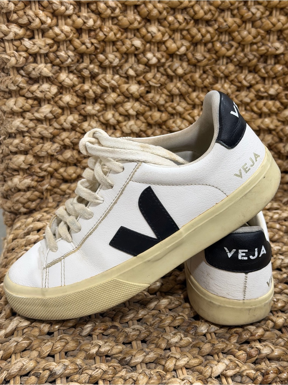 VEJA Women’s Sneakers Size 37